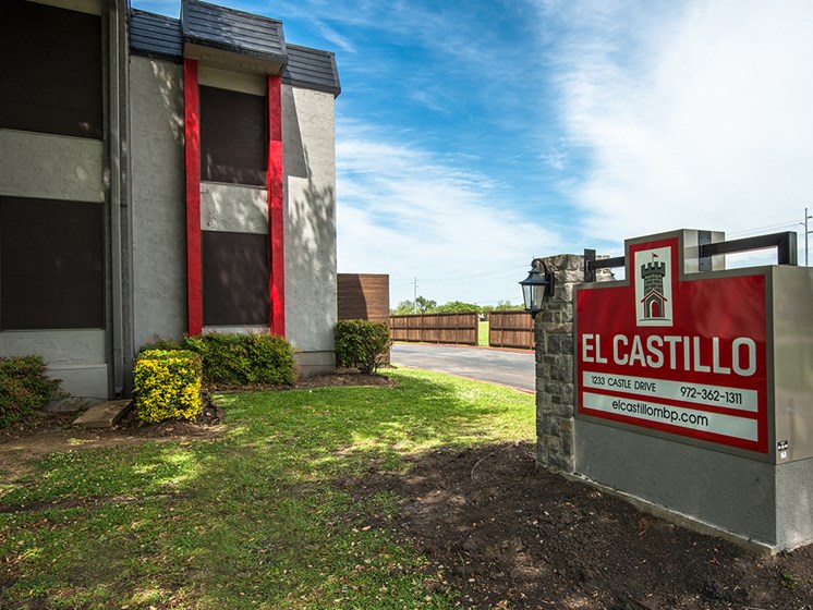 El Castillo Apartments signage and exterior building